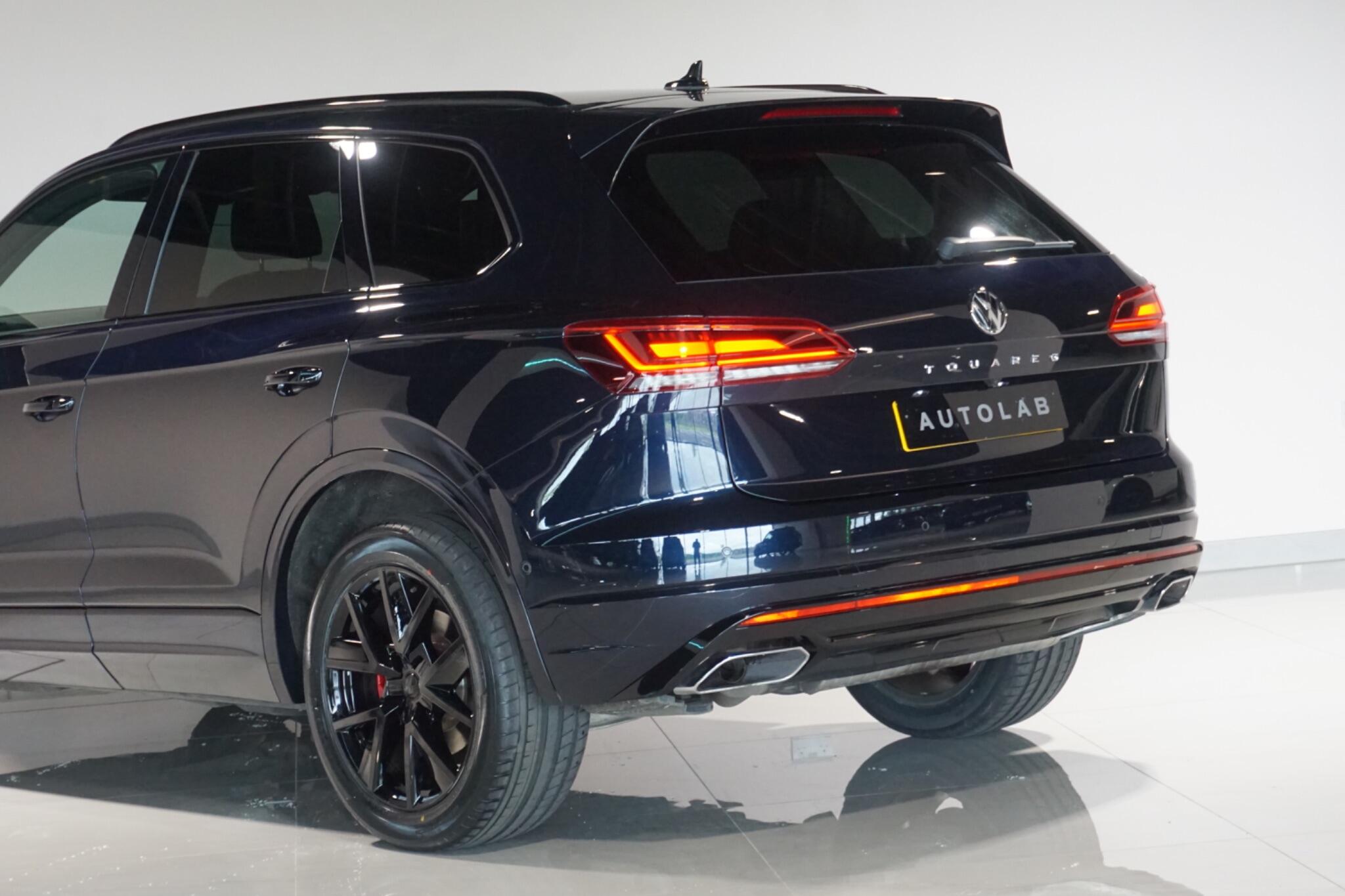 Volkswagen Touareg 3.0 TDI V6 R-Line SUV 5dr Diesel Tiptronic 4Motion Euro 6 (s/s) (286 ps)